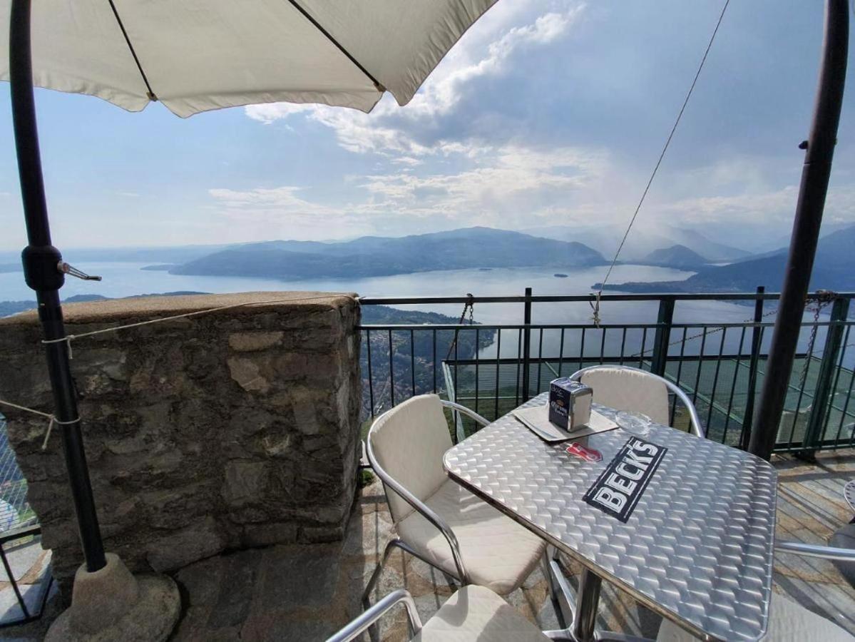 Casa Chia Lago Maggiore Laveno Exterior photo